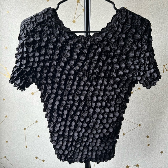 Vintage 90s/Y2K Black Short-Sleeve Popcorn Style Stretchy Tank Top - Picture 4 of 4